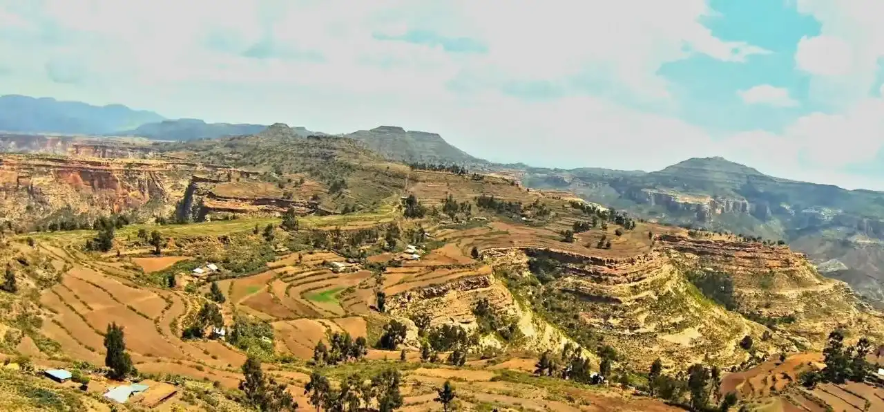 Rugged highland trail toward Siheta in the Agame Mountains, Tigray